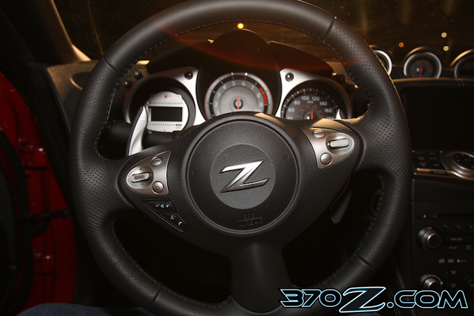 370z automatic steering wheel